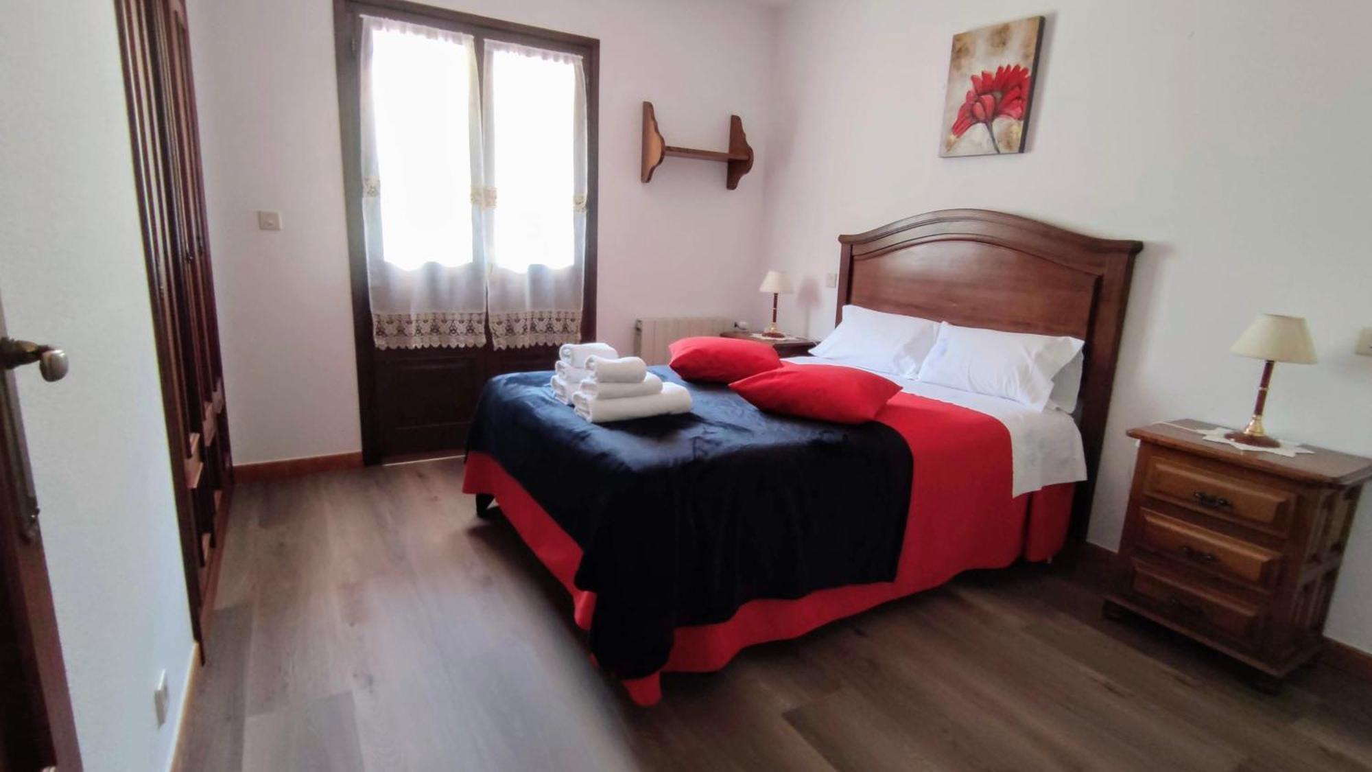 Apartamentos Rurales La Tabla Альес Экстерьер фото