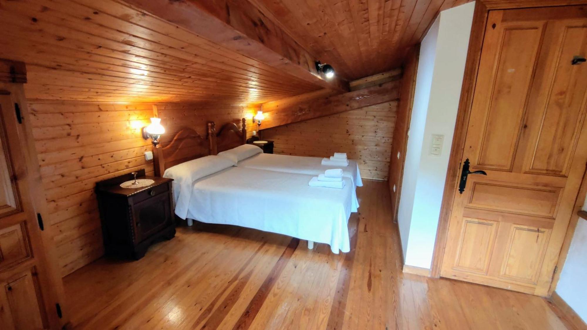 Apartamentos Rurales La Tabla Альес Экстерьер фото