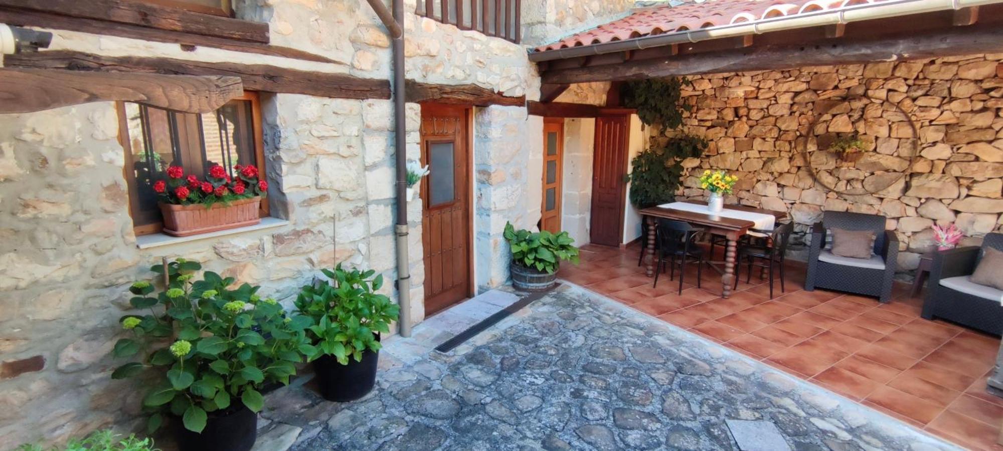 Apartamentos Rurales La Tabla Альес Экстерьер фото
